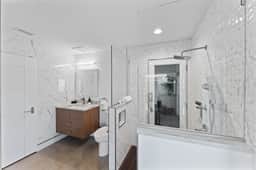 Hideout Eagle Harborview Chic - Image 4