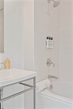 Stunning Timber Nook - Image 4
