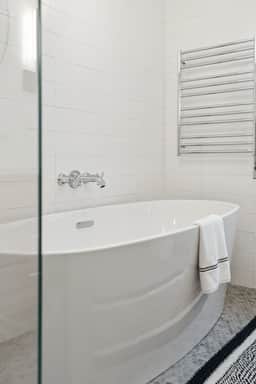 Pearl Ridge Villa Bungalow - Image 2