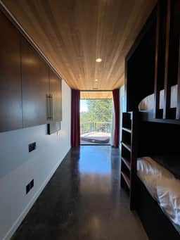 Cloudnine Manor Lake - Image 4