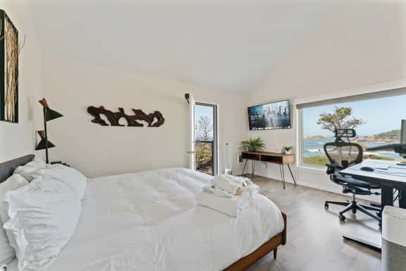 Landing River Loft Meadow - Image 1
