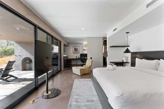 Stunning Timber Nook - Image 1