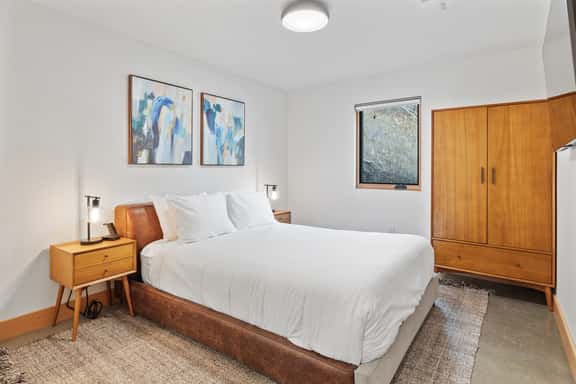 Pines Manor Birch - Image 1