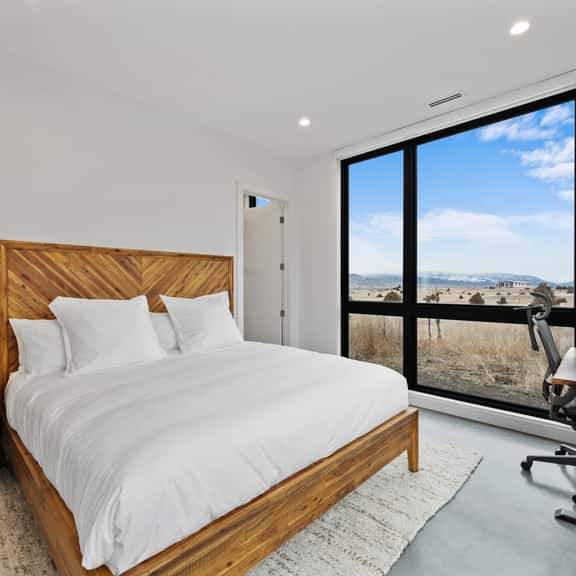 Lantern Bungalow - Image 1