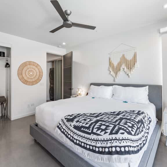 Fox Palm Tranquil - Image 1