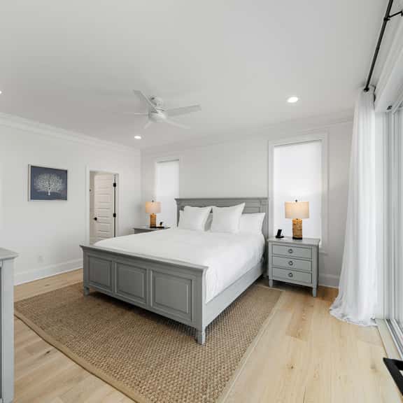 Summit Chic Tide - Image 1