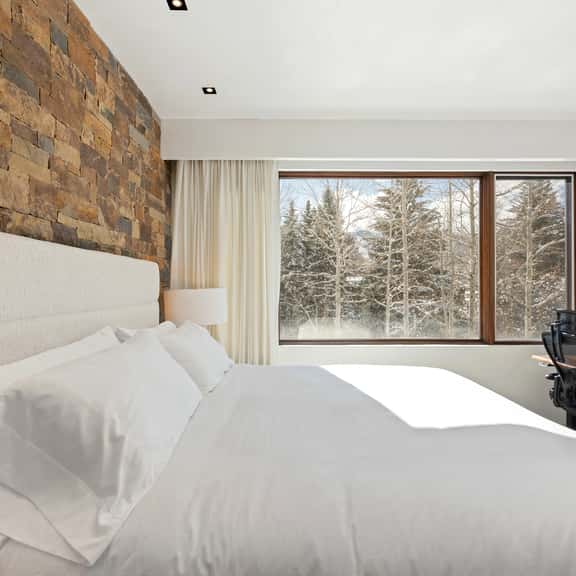 Cloudnine Eagle Beachside - Image 1