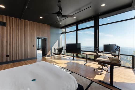 Compass Cove Manor - Image 2