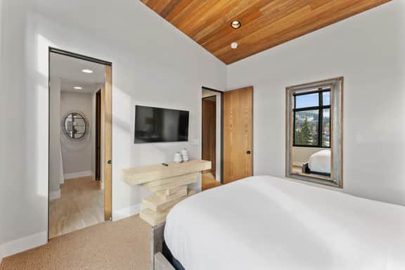 Loft Haven Summit - Image 3