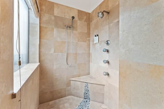 Vista Pearl Loft - Image 2