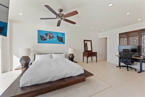 Villa Lowlands Summit Modern - Image 5
