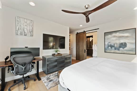 Pines Manor Birch - Image 4