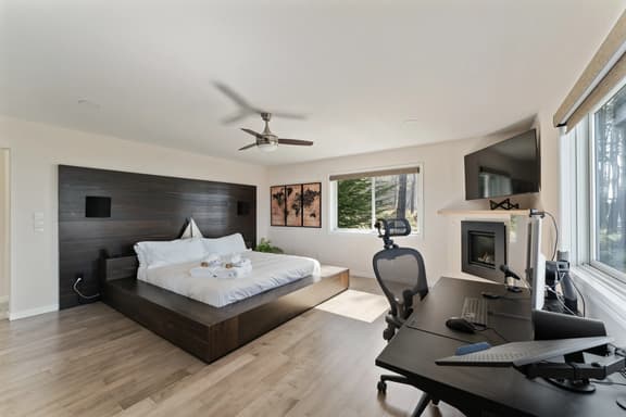 Tranquil Cottage Harborcove Bungalow - Image 1