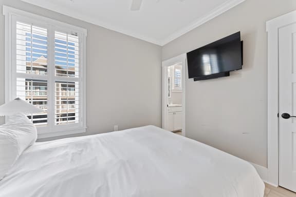 Harborcove Skyline Seabreeze Highlands - Image 1