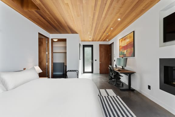 River Marina Palm Ridge - Image 1
